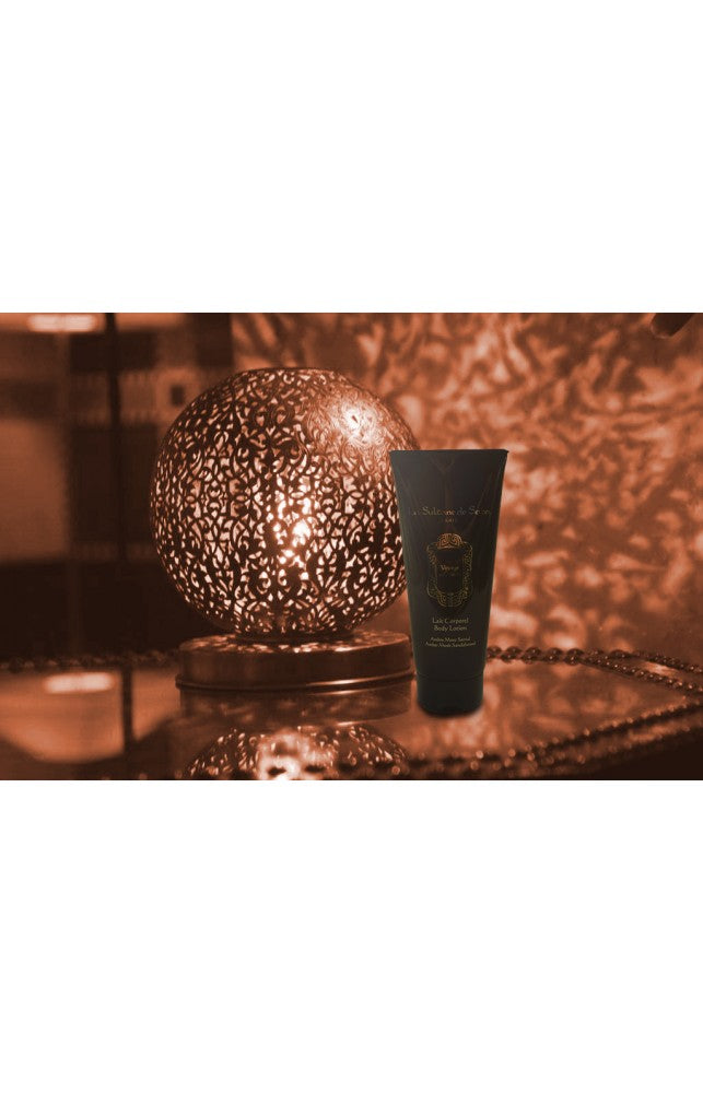 La Sultane de Saba Voyage en Orient Body Lotion – gintaras, muskusas, santalmedis – kūno losjonas 200ml